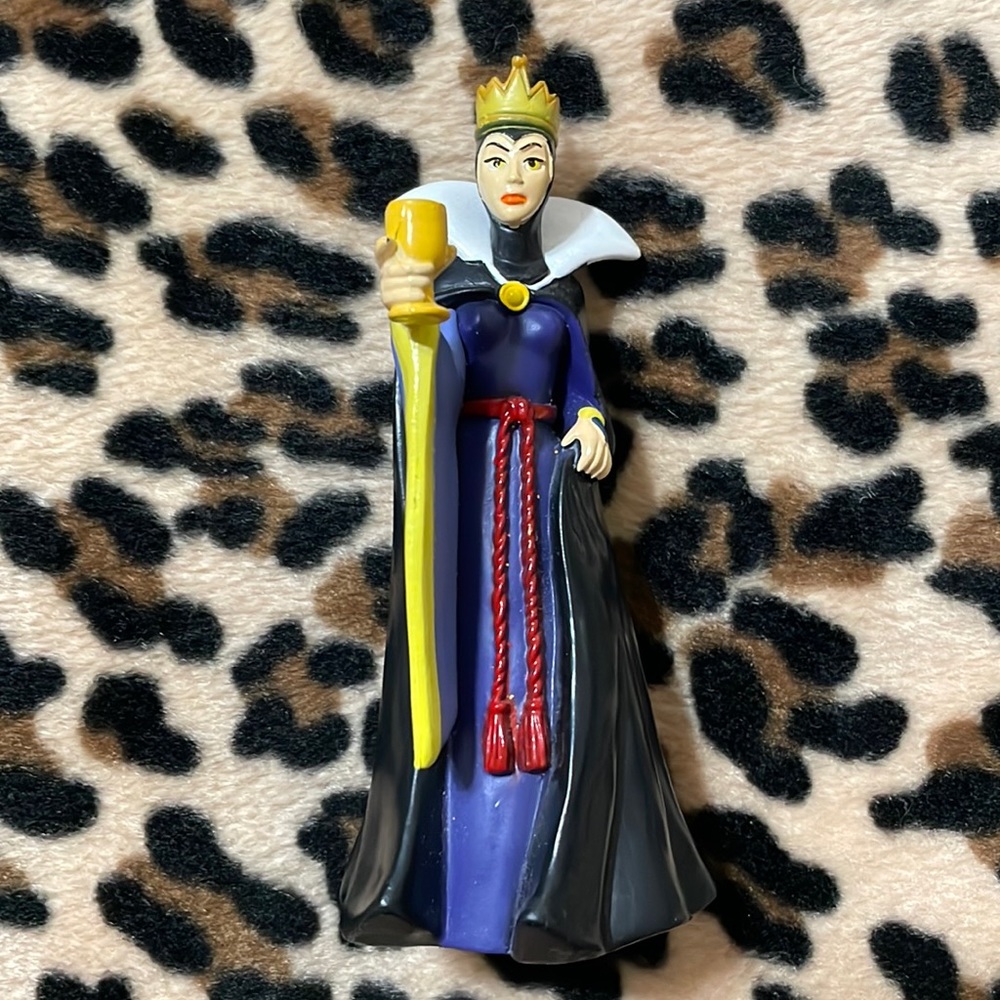 Evil Wicked ❤️ Queen Grimhilde Snow White Toy Figure Cake Topper Villain Disney